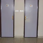 Hi
