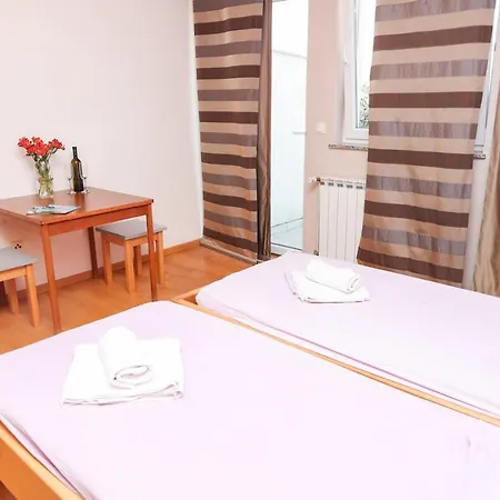 Hostal Hi *