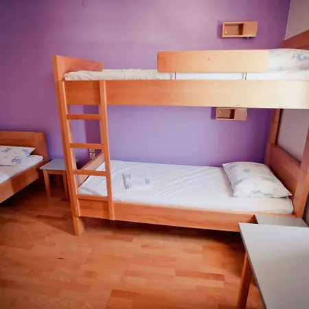 Albergue Hi *