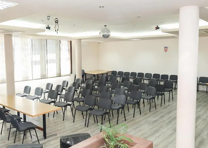 ホステル Hi ザダル